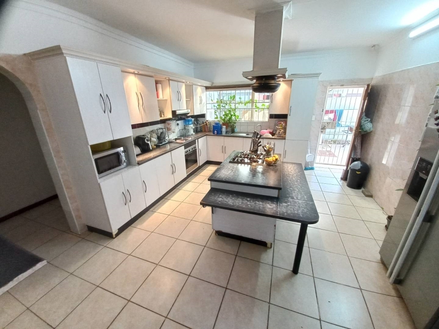 7 Bedroom Property for Sale in Ladybrand Free State